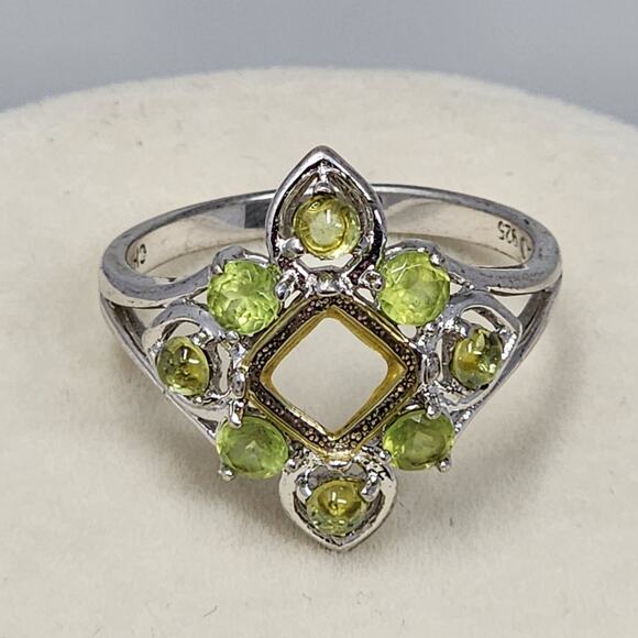 Antique Sterling Silver Size 10 Green Peridot Cluster Ring - Picture 2 of 7